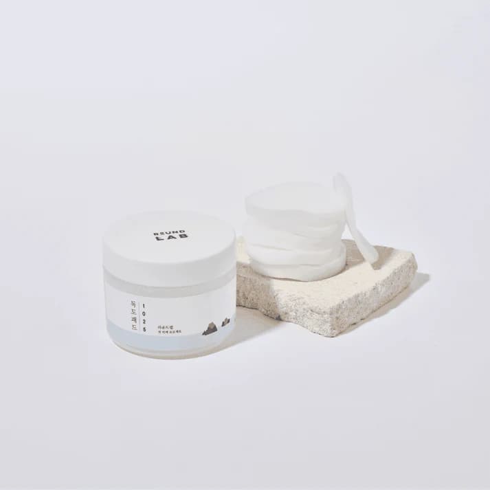 Пэды мягкие отшелушивающие с морской водой | Round Lab 1025 Dokdo Pad 120 ml