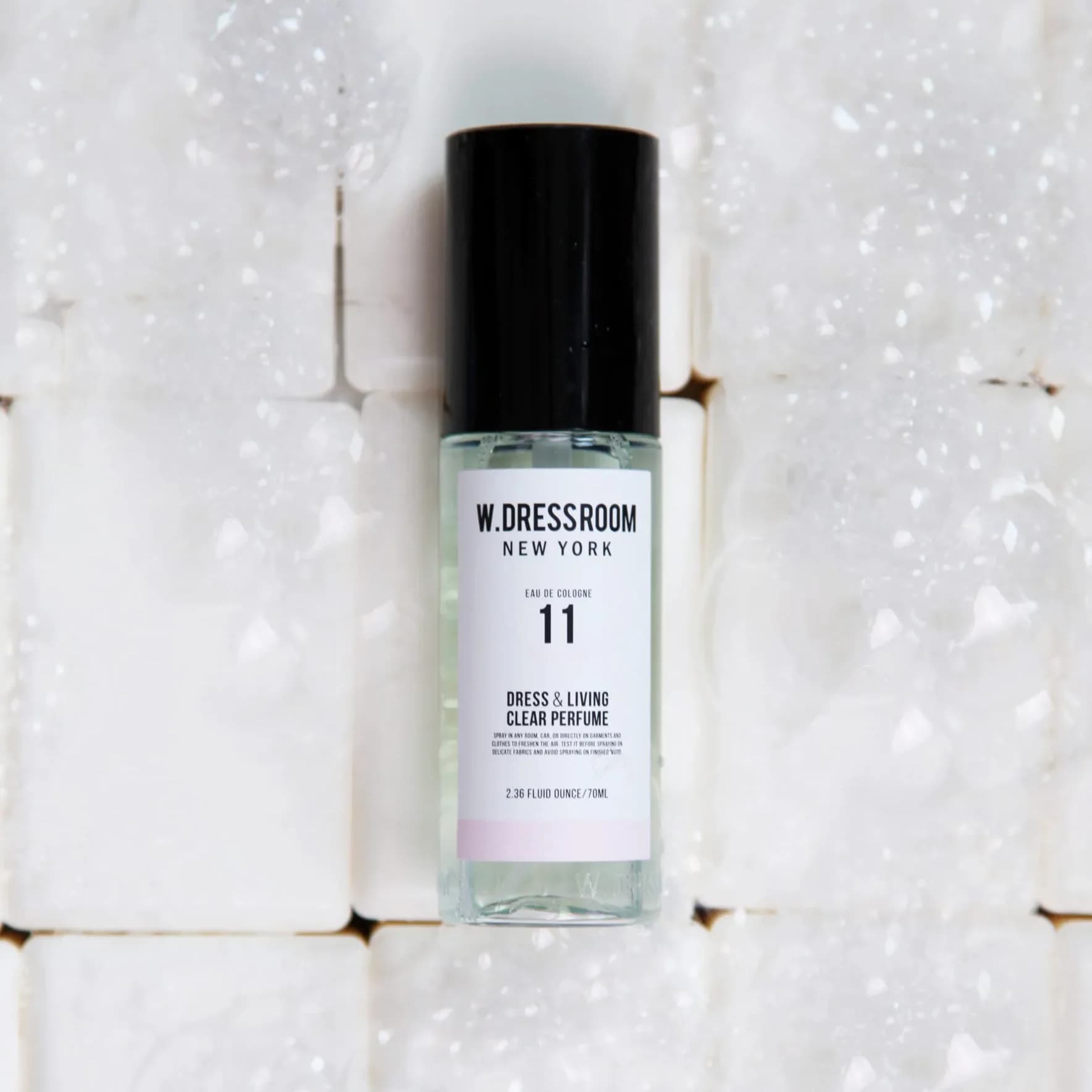 Парфюмированный спрей для одежды и дома | W.DRESSROOM Dress & Living Clear Perfume №11 White Soap 70 ml - фото 2