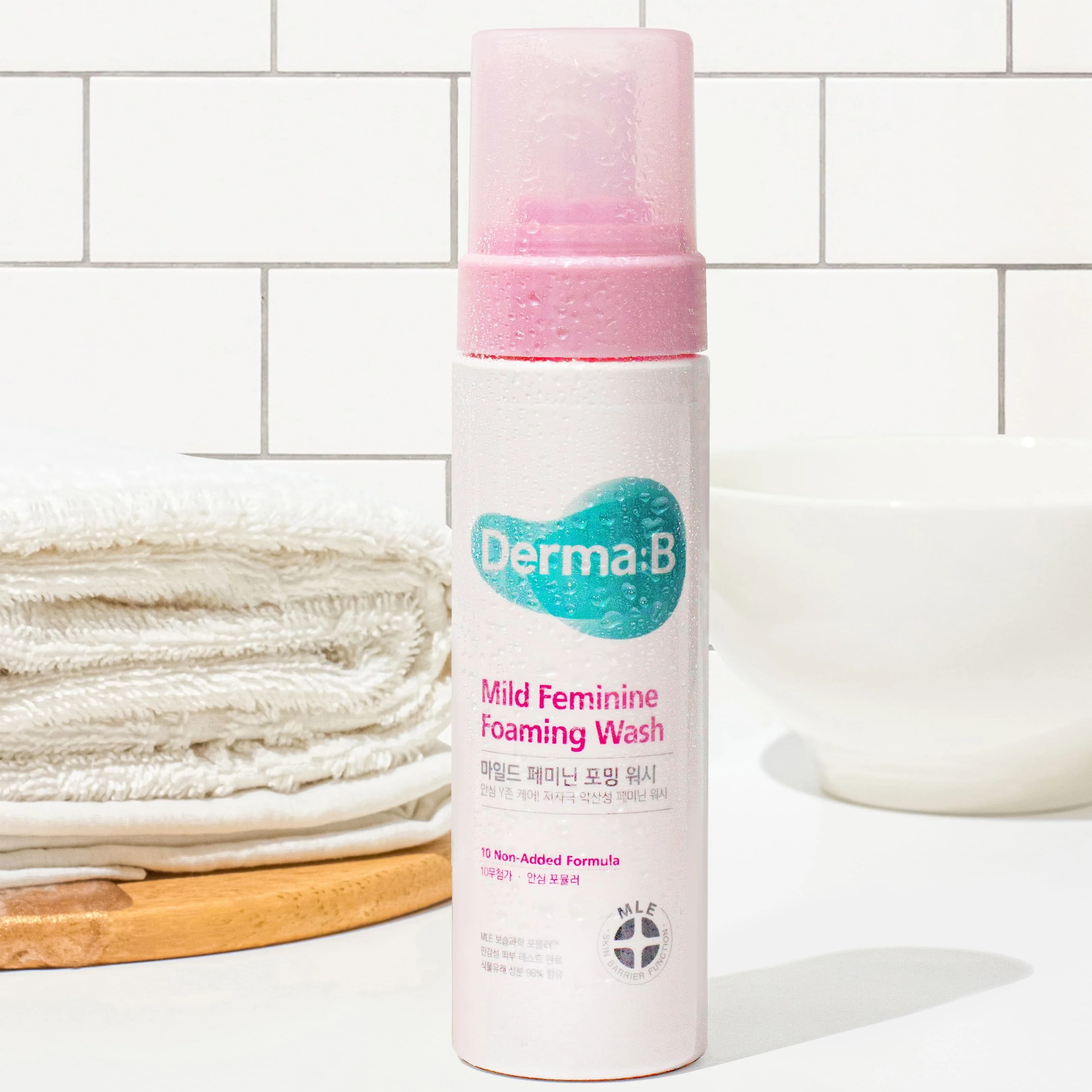 Пенка мягкая для интимной гигиены | Derma:B Mild Feminine Foaming Wash 200 ml - фото 4