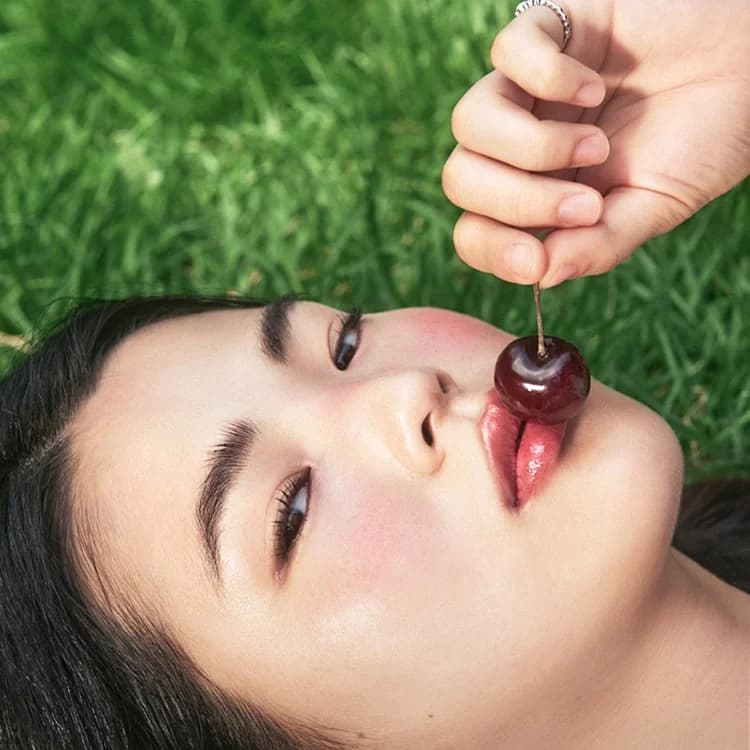 Масло для губ с плампинг-эффектом| Tocobo Juicy Berry Plumping Lip Oil 03 Black Cherry - фото 3