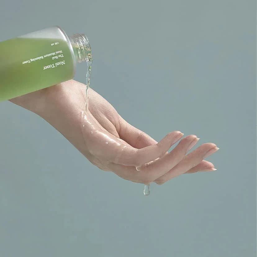 Тонер восстанавливающий на основе нони | Celimax The Real Noni Moisture Balancing Toner 150 ml - фото 2