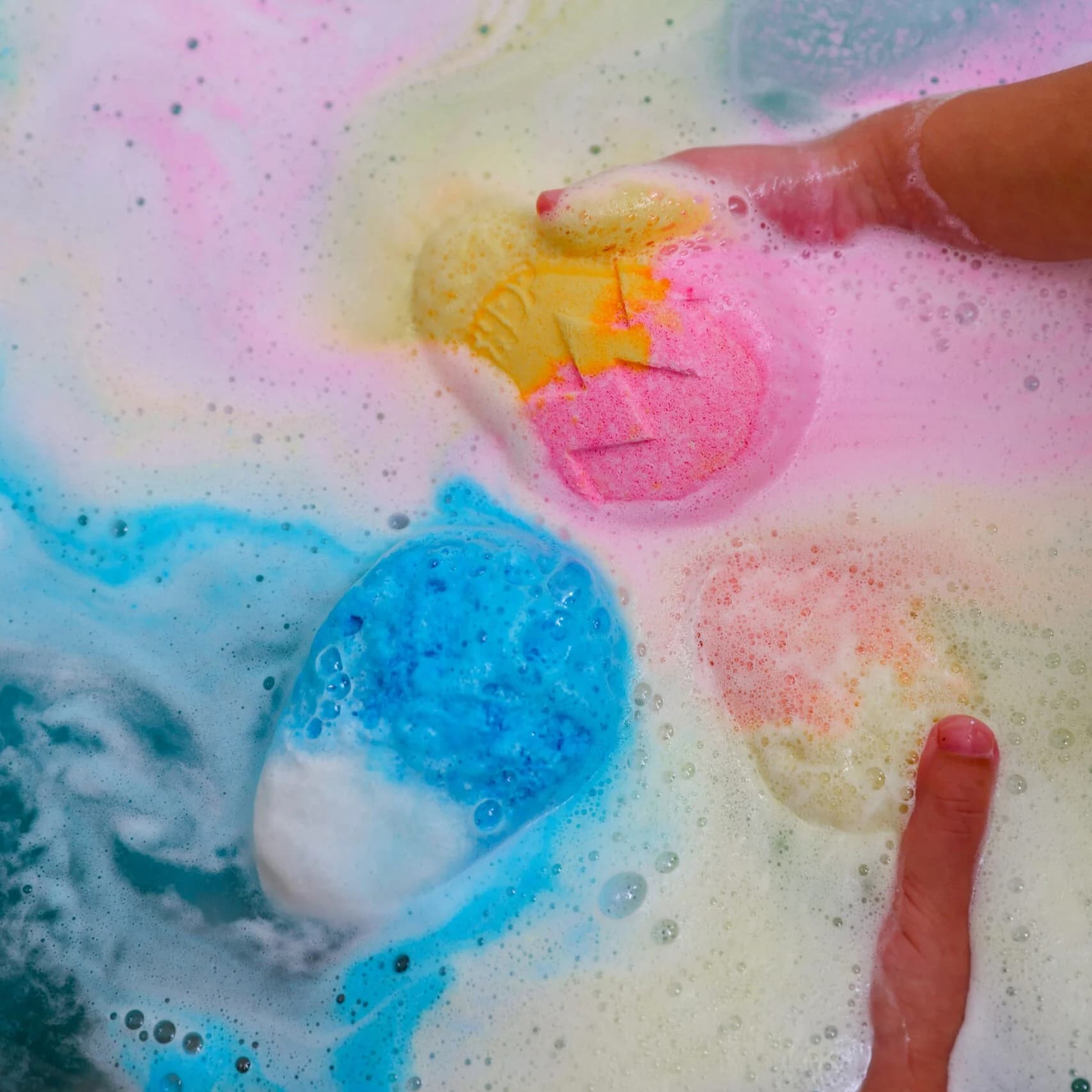 Бомба для ванны "Малыш Кролик" с игрушкой внутри - фото 3