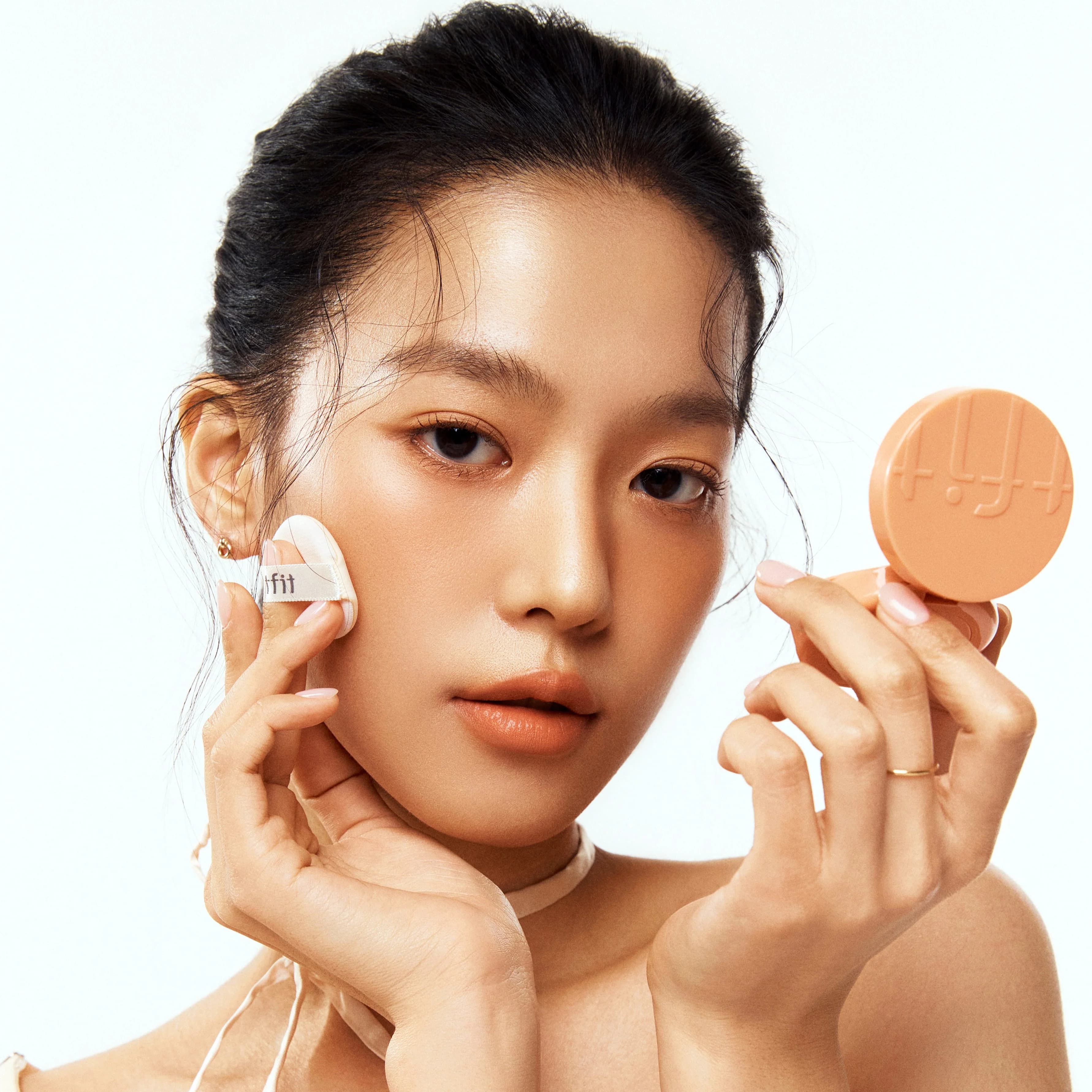 Румяна-кушон | TFIT FLUFFY VELVET CUSHION BLUSH N01 COZY NUDE  - фото 2