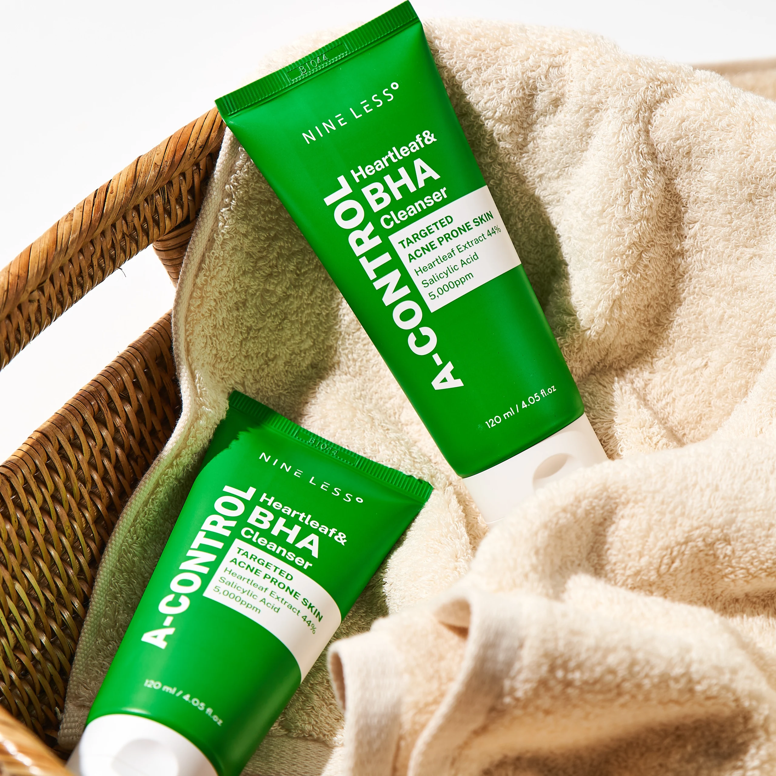 Пенка очищающая для проблемной кожи | NINE LESS A-Control Heartleaf & BHA Cleanser 120ml