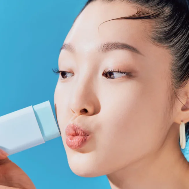 Солнцезащитный увлажняющий стик для лица | Tocobo COTTON SOFT SUN STICK SPF50+ PA++++ 19 g - фото 2