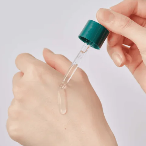 Сыворотка успокаивающая с экстрактами сосны и центеллы | Round Lab Pine Calming Cica Ampoule 30ml - фото 4