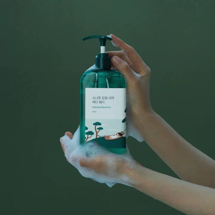 Гель для душа успокаивающий с экстрактами сосны и центеллы | Round Lab Pine Calming Cica Body Wash 400ml - фото 4